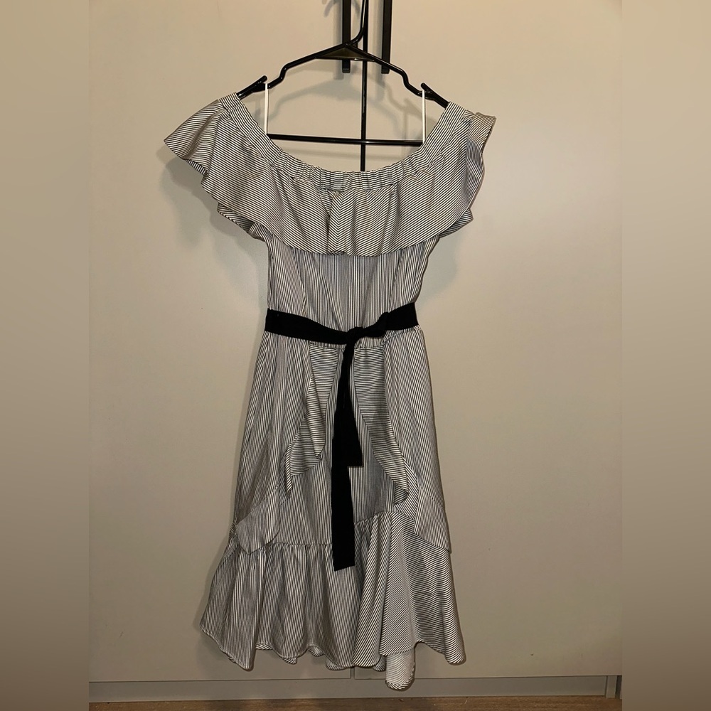MAJE Off-Shoulder Striped Ruffle Dress with Black Belt accent size 3 (US Large) - Picture 6 of 10